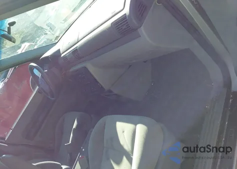 2004 Ford Freestar Ses z USA, uszkodzony, nr VIN 2FMDA57684BA80749